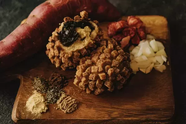 「商品数200点以上のさつまいもグルメが集う、「横浜おいも万博2025」開催/横浜赤レンガ倉庫で10月17日から」の画像