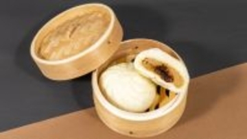 ファミマ「極旨 黒豚まんてりやき」発売/ 累計7,000万食突破の人気の中華まんに“大人のてりやき”味が登場
