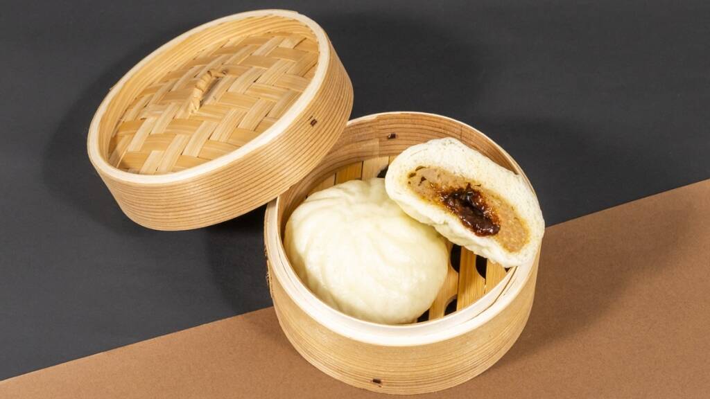 ファミマ「極旨 黒豚まんてりやき」発売/ 累計7,000万食突破の人気の中華まんに“大人のてりやき”味が登場