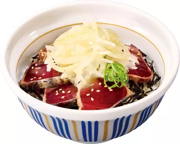 なか卯「柚子オニオン 藁焼き鰹たたき丼」発売、鹿児島県産かつおを藁（わら）焼きに