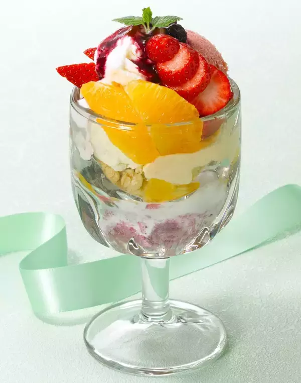 ロイヤルホスト、苺×不知火の春パフェ4種発売　人気のブリュレパフェやヨーグルトジャーマニーが春仕様に