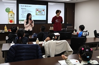 規格外りんごを“おいしく活用”　キリン「午後の紅茶」が子ども参加のキッズマルシェ開催