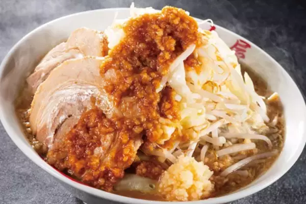 累計販売数50万食「にんにく背脂醤油ラーメン」期間限定で今年も販売　総重量1.5kg超のアレンジメニューも登場【魁力屋】