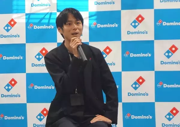 「ドミノ･ピザ“選ばなくていい贅沢”の新作ピザ「炭火焼ビーフと海老の贅沢ハーフ&ハーフ」発売」の画像