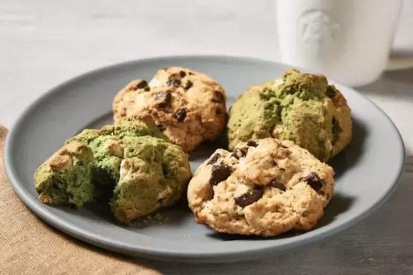 【スタバ】定番スコーンをリニューアル、バターの風味豊かな味わい・さくっとした食感のバランスを追求/初のグルテンフリー商品『米粉カステラ』も発売