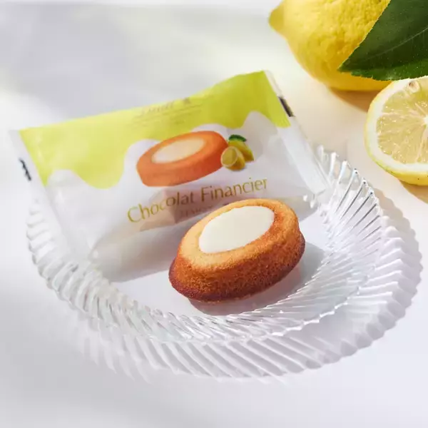 「季節限定リンドール「ラズベリー&クリーム」「ココナッツ」など夏季限定商品が登場!【Lindt(リンツ)】」の画像
