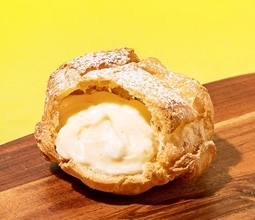 「ビアードパパの福袋2026」は“800円お得”トートバッグ･2500円分の割引券･シュークリーム5個をセットに