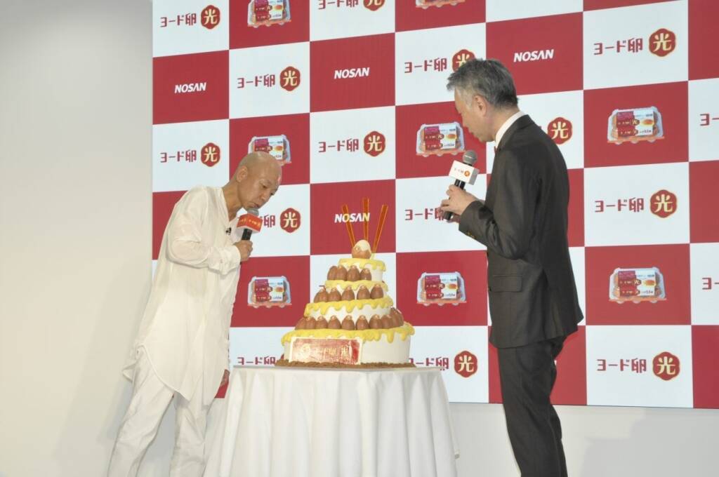 【日本農産工業】「ヨード卵･光」発売50周年記念で新CM、5月1日から全国放映/お笑いコンビ･バイきんぐの小峠英二さんを起用、コク3.5倍の特徴をアピール
