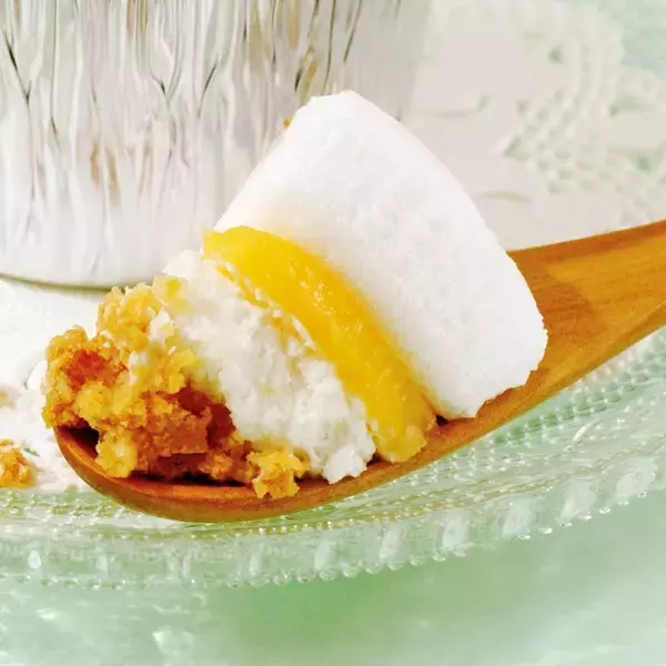 【夏季限定】レモンの酸味を楽しむ「メレンゲレモンパイ」発売、オンライン限定のミニ保冷バッグ入りセットも【紀ノ国屋】