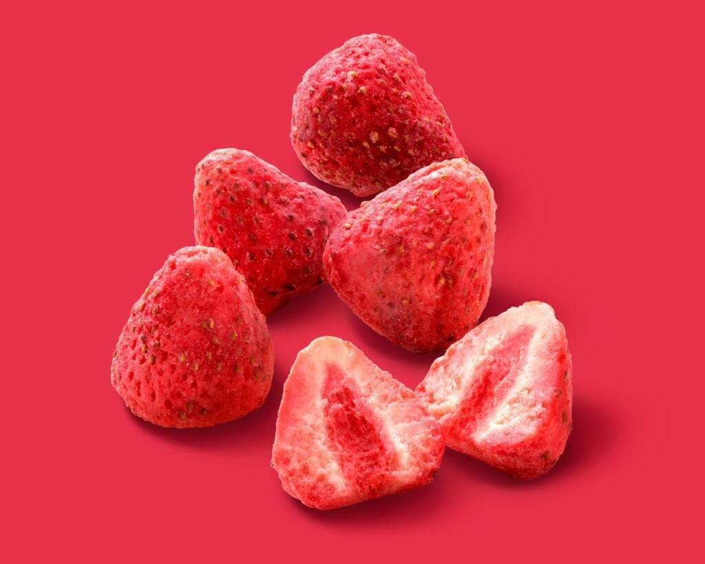 【ファミマのいちご狩り】ラインアップは全16種!いちご×練乳･ミルク･クリーム･ホワイトチョコレートなど“白”の素材を組み合わせたスイーツ発売