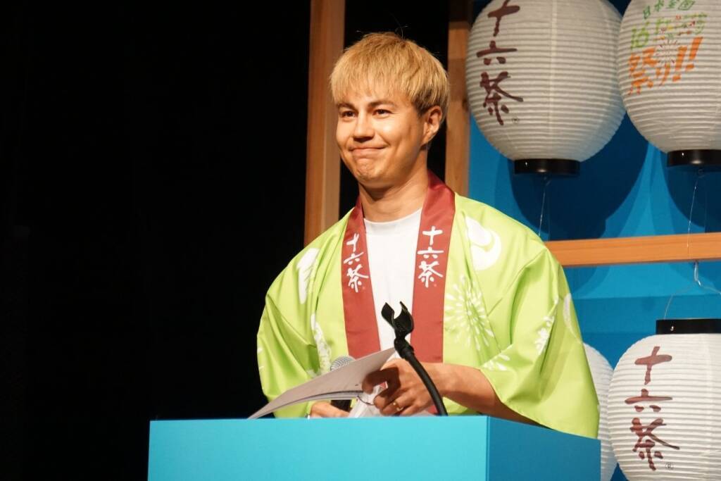 『アサヒ 十六茶』全国8か所の祭りと連動「日本全国16チャーーージ祭り!!」 / 発表会にはあのさん登場