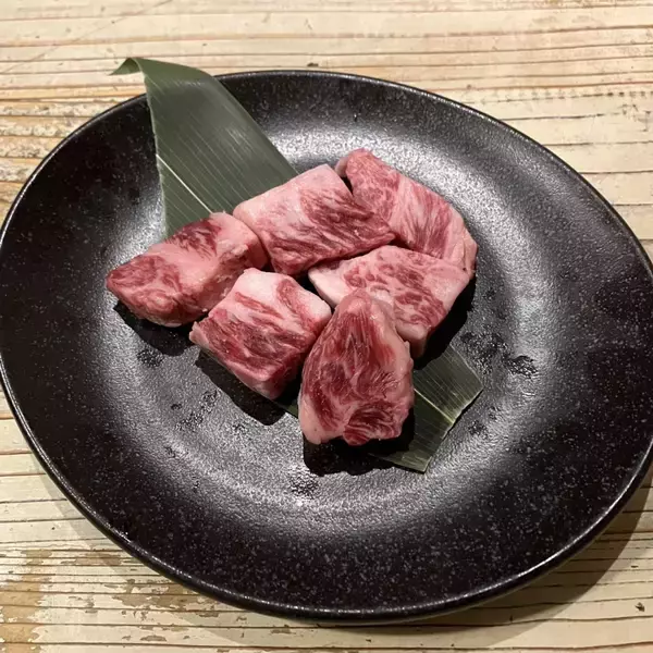 「【牛角】『厳選!黒毛和牛盛り』発売 / 2025年新発売の麺メニュー3品の中で最も人気だったのは?【広報に聞く】」の画像