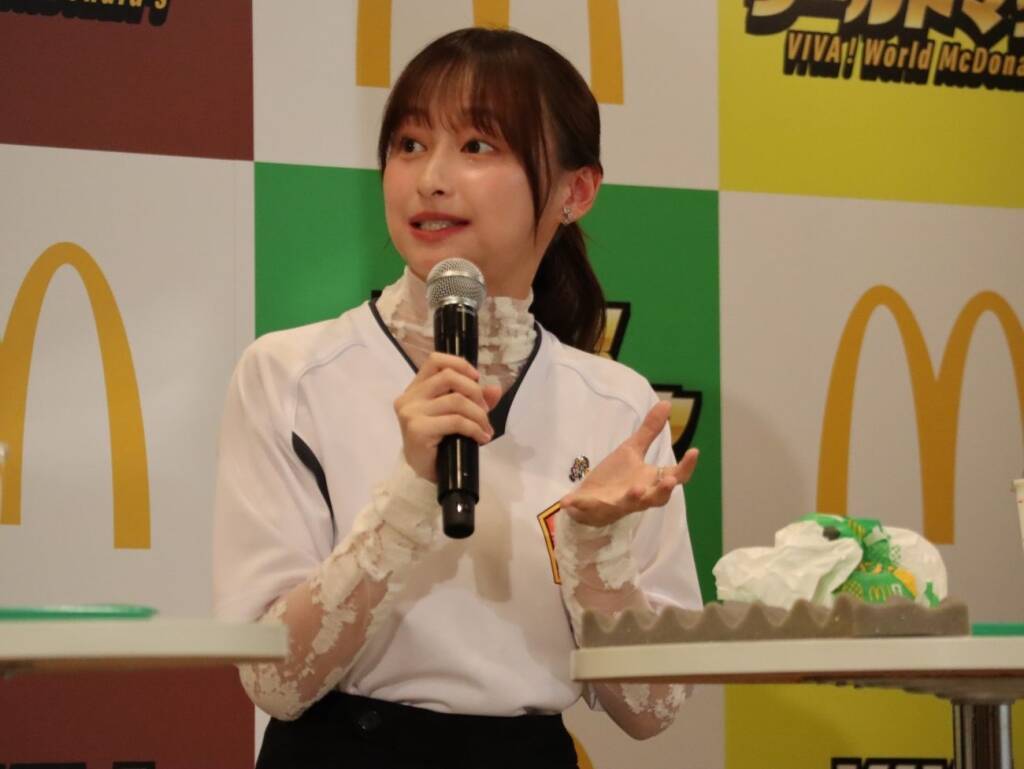 マクドナルド、FIFAワールドカップ26記念の「VIVA!ワールドマック」発売　新商品発表会に岡田准一、中澤佑二、影山優佳が登場 / 中澤佑二が予想するW杯決勝カードは？