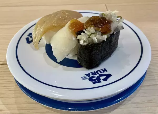 「くら寿司“超三貫と日本海フェア”3貫110円「サーモン三種盛り」3貫220円「日本海産ふぐ三種盛り」など展開」の画像