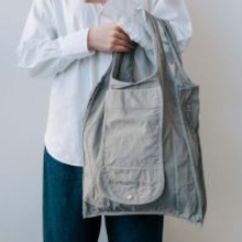 【DEAN & DELUCA】ぶどうの果皮で染めた限定バッグ(全3色)登場、ワインの副産物が美しい色に