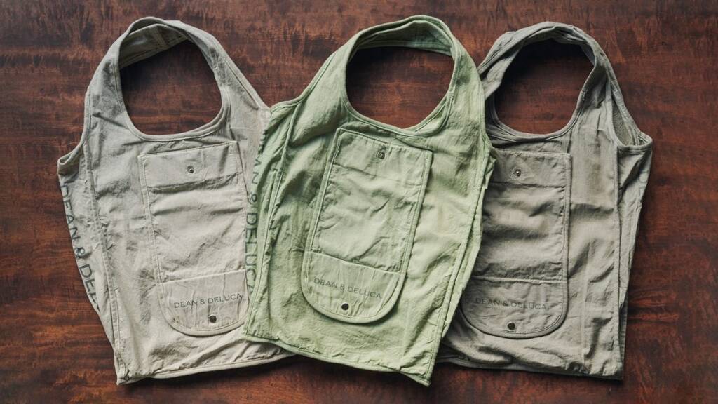 【DEAN & DELUCA】ぶどうの果皮で染めた限定バッグ(全3色)登場、ワインの副産物が美しい色に