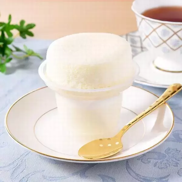 「ファミマ人気No.1デザート「スフレ・プリン」シリーズが累計1000万個突破、“ふわとろ食感”のハイブリッドスイーツ」の画像