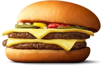 マックに「アツ!チーダブチ」「アツ!チーてりやき」登場、ブアツい特製チーズを使用/日本マクドナルド