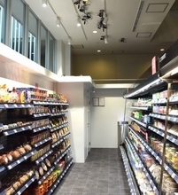 レジなしコンビニ「ローソンGO」実証実験開始、富士通のマルチ生体認証を導入、手ぶらで買い物も