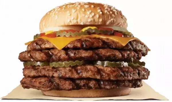 「バーガーキング、ビーフ499g「ストロング超ワンパウンドビーフバーガー」テイクアウト・デリバリー限定発売、”最後のひと口まで刺激的”」の画像