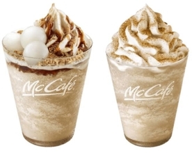 マクドナルド「ほうじ茶白玉フラッペ 黒蜜きなこ」「抹茶白玉フラッペ 黒蜜きなこ」発売、マックカフェの“和スイーツドリンク”