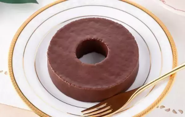 「ファミマ「ザッハトルテ」「ふんわり濃厚ガトーショコラ」などチョコスイーツ5品展開、ケンズカフェ東京・氏家シェフ監修“本気のチョコレート”/ファミリーマート」の画像