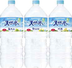 「サントリー天然水」2Lペット刷新、水色基調に変えた理由とは 背景に30年で30倍以上の水市場拡大