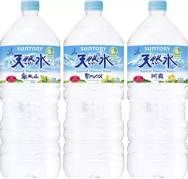 「サントリー天然水」2Lペット刷新、水色基調に変えた理由とは 背景に30年で30倍以上の水市場拡大