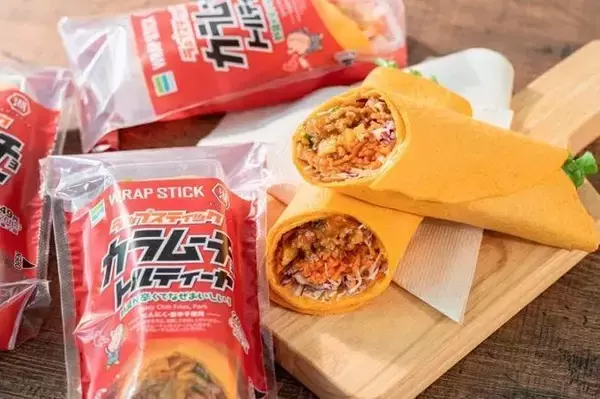 「ファミマ「カラムーチョフェス」に“辛旨”ファミチキ・チャーハン・トルティーヤなど、ヒーおばあちゃんのTシャツプレゼントも/ファミリーマート×湖池屋」の画像