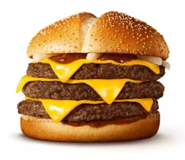 サムライマック「トリプル肉厚ビーフ」夜マックに再登場、パティ3枚“肉を味わい尽くせる”ハンバーガー/マクドナルド