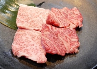 食肉各社でネット通販売上伸長、「スーパーからネットへ“チャネルスイッチ”」と楽天市場【拡大する食肉・食肉加工品のネット通販】