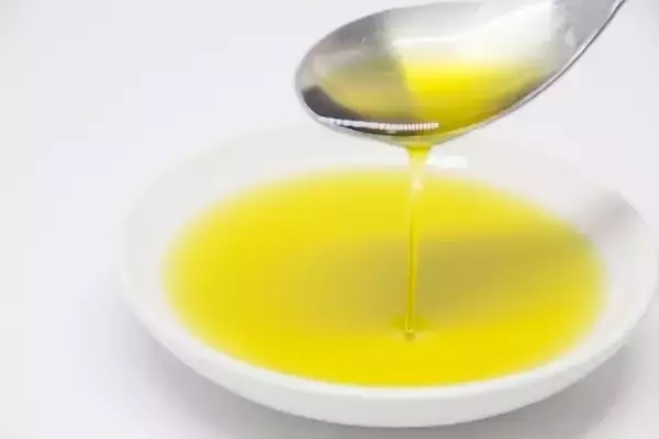 食用油 歴史的な原料高騰で4回の価格改定、市場規模は特売価格定着で前年超えの可能性も