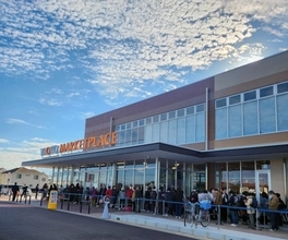 「ヤオコー岩槻本丸店」オープン、ヤングファミリーの支持を狙い 専門性強化【新店レポート】