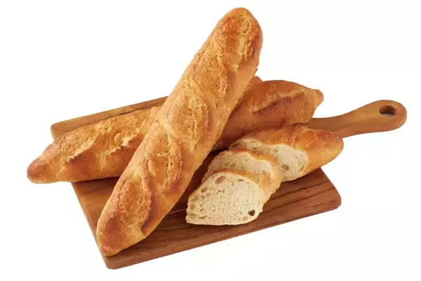 「【セブン₋イレブン】店内で焼き上げる「丸鶏のローストチキン」やスペシャルピザ4種・バゲットを販売【店舗・数量限定】」の画像