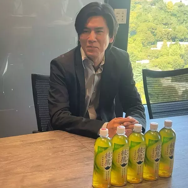 「緑茶ブランド「綾鷹」、都内でVTuber「儒烏風亭らでん」さん案内のバスツアー実施、体験施策で継続伸長を後押し/コカ･コーラシステム」の画像