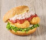 「北海道産“オオズワイガニ”使用のクリームコロッケバーガー登場　ソースは2種類【フレッシュネスバーガー】」の画像1