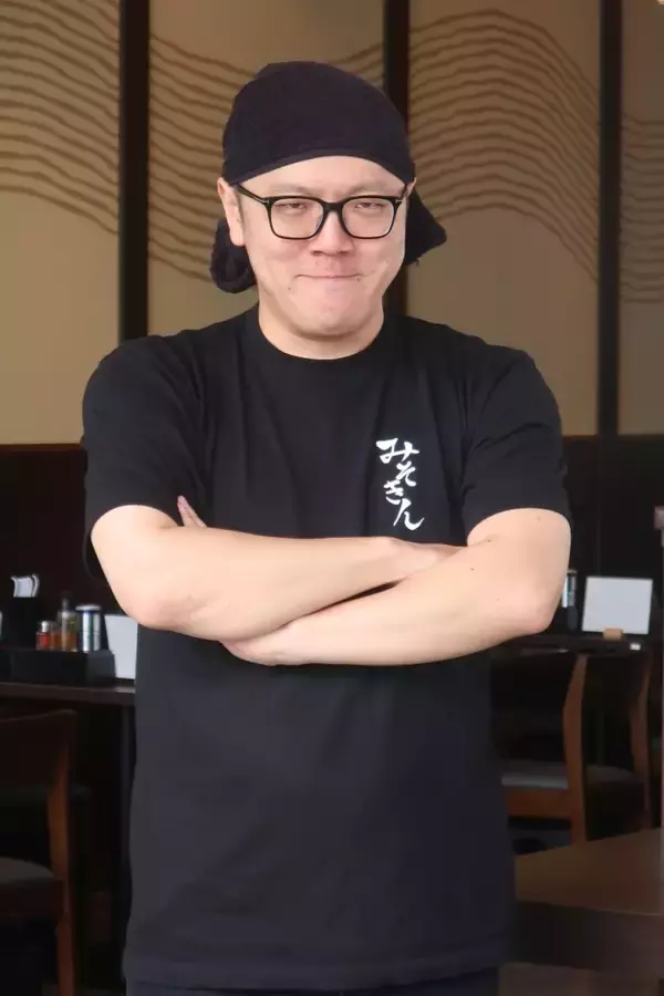 「みそきん関西初出店、内覧会にHIKAKIN氏登場「全国展開に向けた第一歩」」の画像