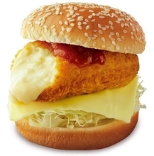 ドムドム「カニクリームコロッケバーガー」登場、広がる“コロッケバーガー”の世界、コメダ「グラクロ」、バーガーキング「バタコロ」など