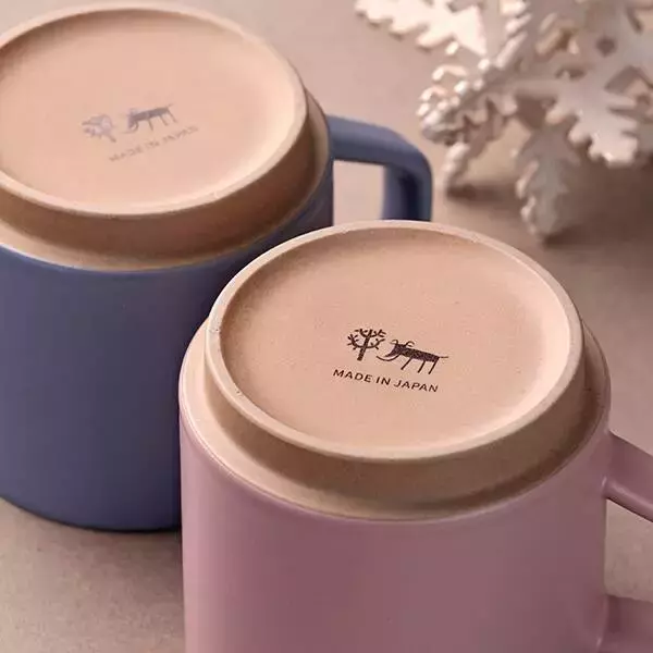 「カルディ「スタッキングマグカップ＆コーヒーセット」第3弾“ラベンダー＆ベビーピンク”オンライン限定販売、2色の美濃焼カップと「マイルドカルディ」をセットに」の画像