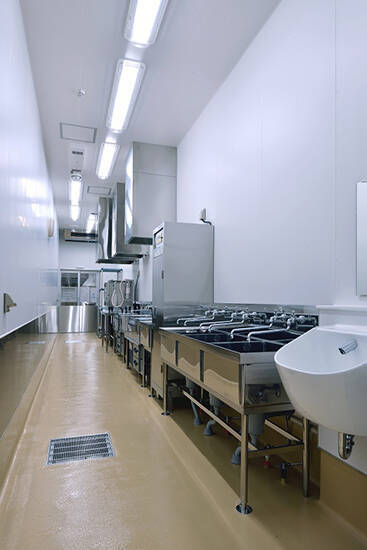 シダックス、1日3800食提供の岡山県玉野市立学校給食センターを運営開始