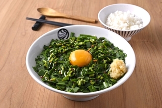 主役の「ニラ」が全体を覆い尽くす…やりすぎな「ちゃんぽん」登場　〆はライスを入れて「おじや」に