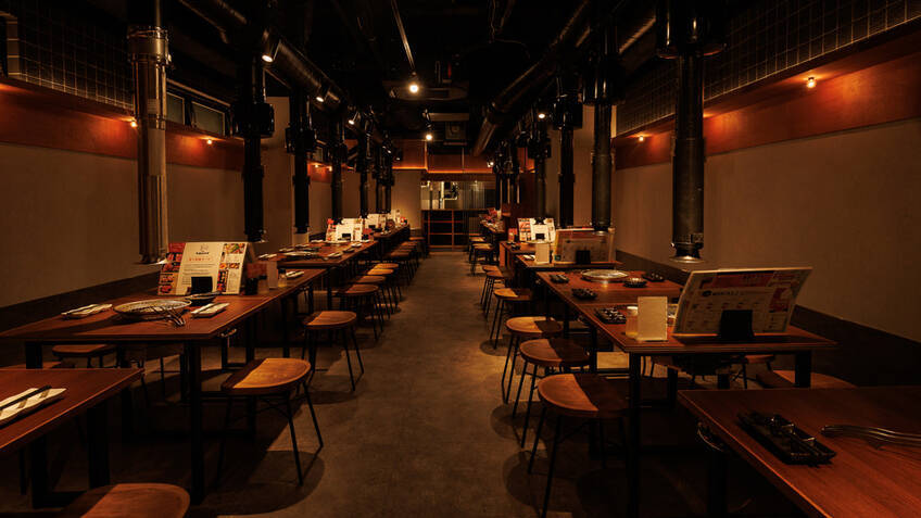 食べ放題3980円が「1990円」に　80種類以上のメニューが対象、焼肉店が特別企画実施