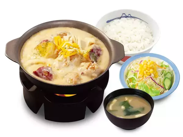 「日清スパ王プレミアム「松屋監修 シュクメルリ風パスタ」新発売、にんにくの香り×とろけるチーズのコク【日清食品冷凍】」の画像