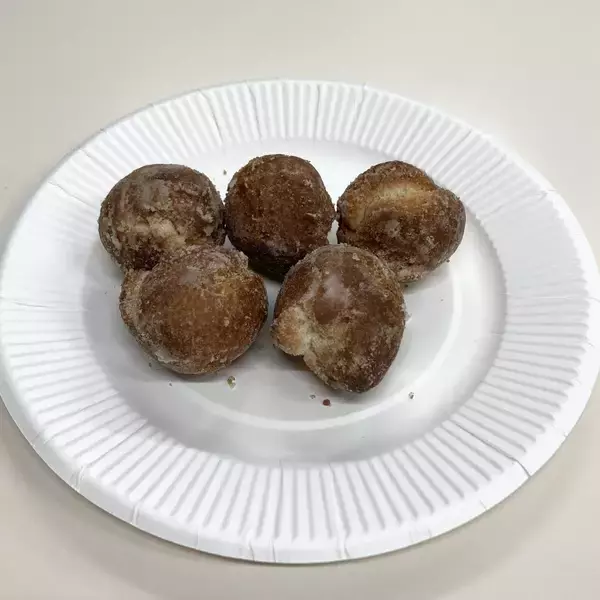 餃子の皮から生まれた新ドーナツ『ぎょーナツ』が発売、大阪王将の9店舗で販売開始【実食レビュー】