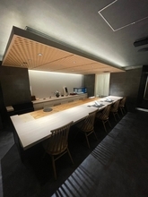 フレンチと和食を融合した少席制レストラン、東京・赤坂に新店、体験型外食の動き広がる