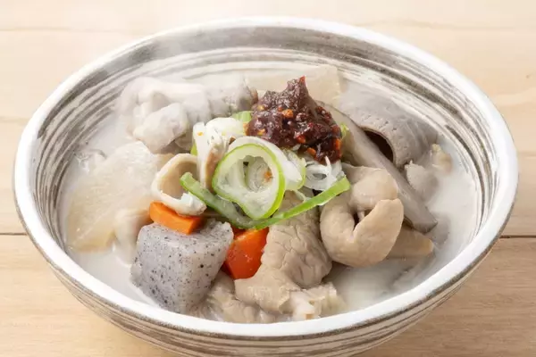 「【生牡蠣・串カツが100円以下】もつ煮込み、マグロ刺身も299円　大衆酒場が11日間限定で感謝セール」の画像