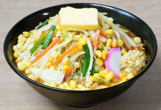 【タンメン トナリ】冬季限定の人気メニュー「味噌バターコーンタンメン」今年も登場/ 12月10日から