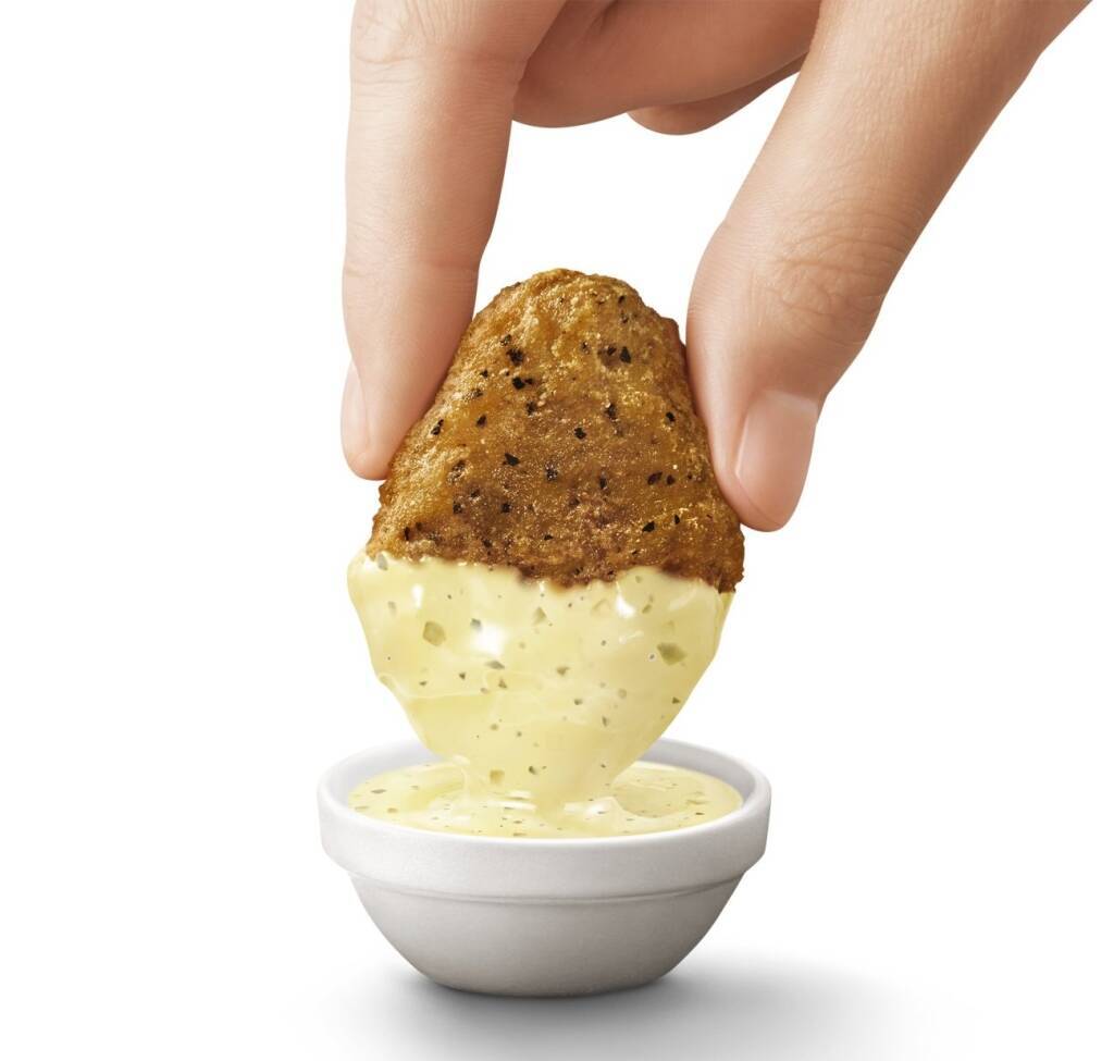 【マクドナルド】黒胡椒ガーリックのナゲットが復活、にんにくソース＆夜マック限定の食べ比べセットも登場