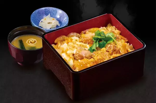 【夢庵】秋の味覚を楽しむ「秋の実り 味めぐりフェア」開催　名古屋コーチンの親子重、月見天丼、シャインマスカットスイーツなどが登場