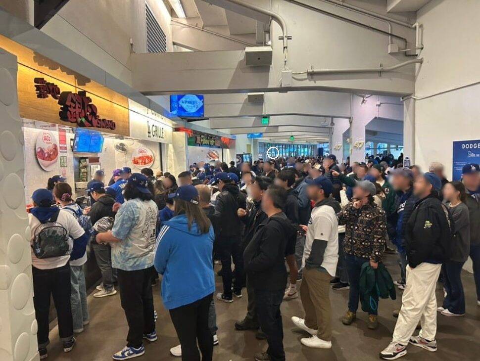 ホットランドHD、米MLB“ドジャースが優勝したら” たこ焼き100円引き/優勝記念セールを予定